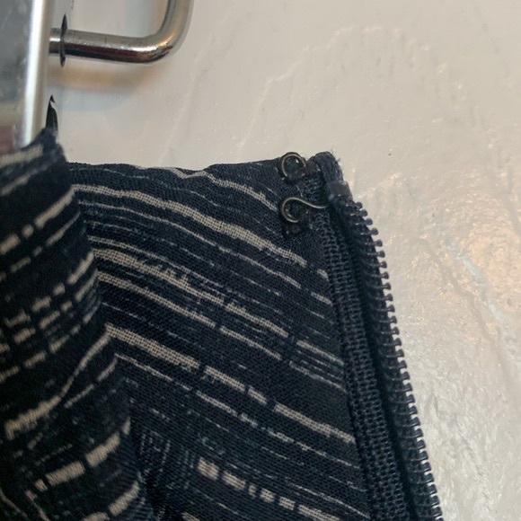 Ann Taylor LOFT Pleated Draped Skirt Women's
Size 8 Navy Black Grey Print Pretty - Picture 5 of 11